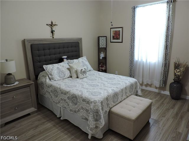 204 NW 11th ST, Cape Coral, FL 33993