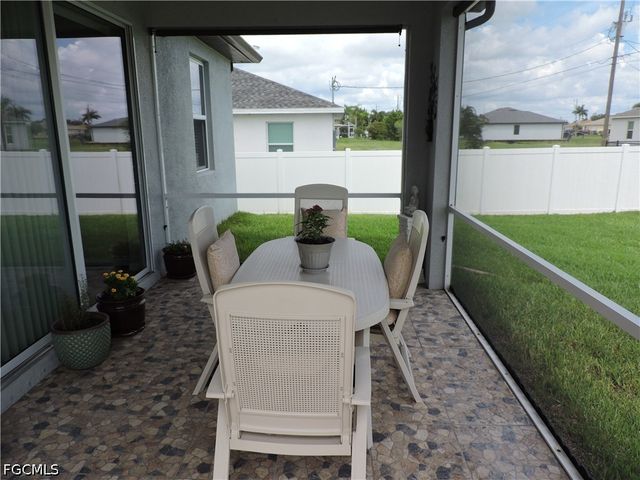 204 NW 11th ST, Cape Coral, FL 33993