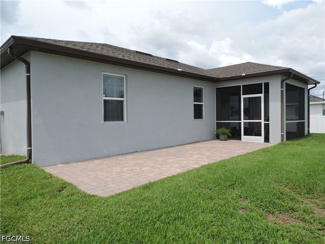 204 NW 11th ST, Cape Coral, FL 33993