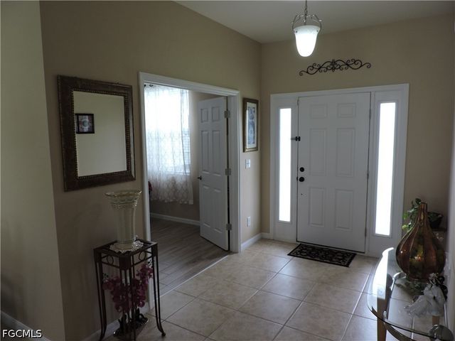 204 NW 11th ST, Cape Coral, FL 33993