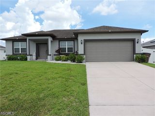204 NW 11th ST, Cape Coral, FL 33993