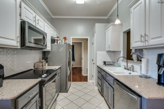 500 SWENSON STREET, Burkburnett, TX 76354