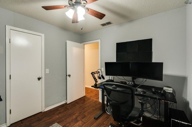 500 SWENSON STREET, Burkburnett, TX 76354