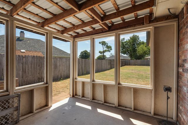 500 SWENSON STREET, Burkburnett, TX 76354