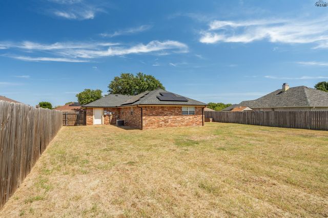 500 SWENSON STREET, Burkburnett, TX 76354
