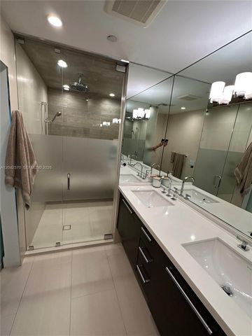 900 Biscayne Blvd 2312, Miami, FL 33132