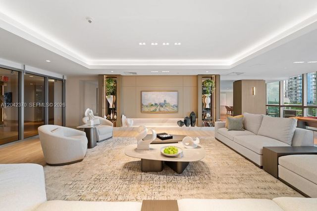 900 Biscayne Blvd 2312, Miami, FL 33132