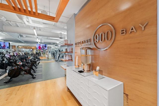 900 Biscayne Blvd 2312, Miami, FL 33132