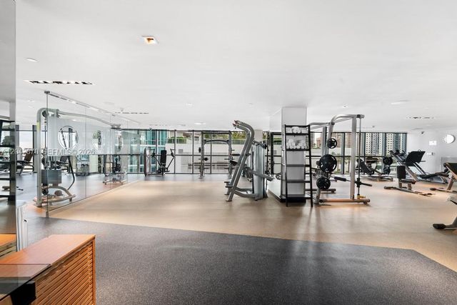 900 Biscayne Blvd 2312, Miami, FL 33132