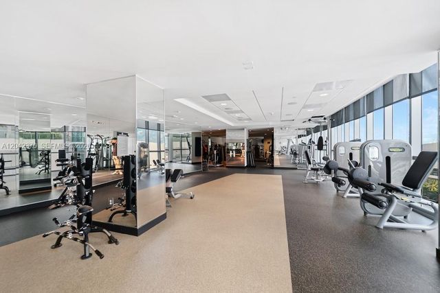 900 Biscayne Blvd 2312, Miami, FL 33132