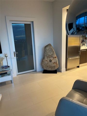900 Biscayne Blvd 2312, Miami, FL 33132