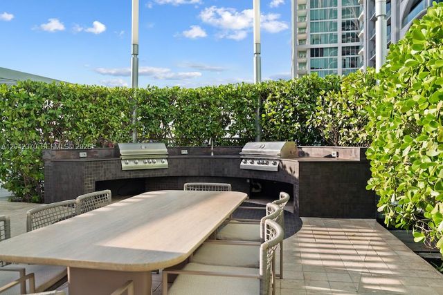 900 Biscayne Blvd 2312, Miami, FL 33132