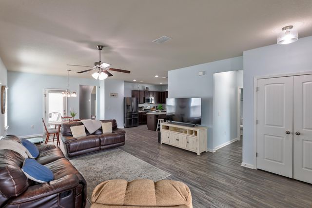 42 Sarona Street, Freeport, FL 32439