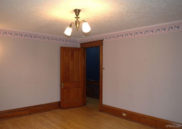 56886 Calumet Avenue, Calumet, MI 49913