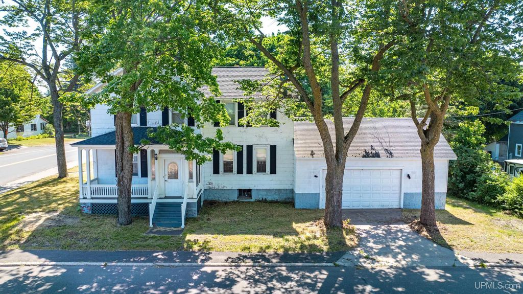 56886 Calumet Avenue, Calumet, MI 49913