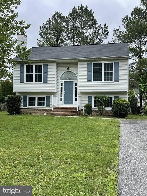 8811 HENLY CT, Fredericksburg, VA 22408