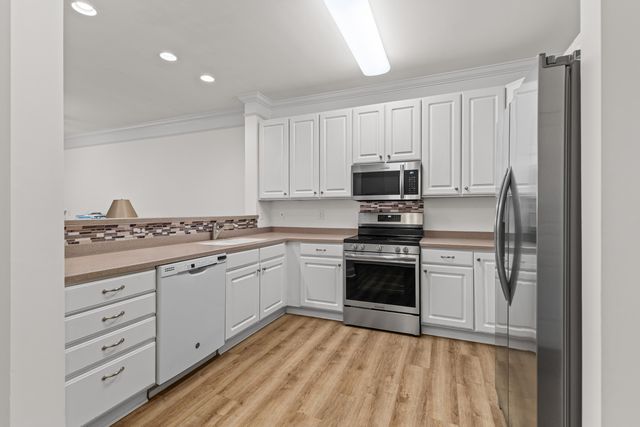 1025 Riverland Woods Place 606, Charleston, SC 29412