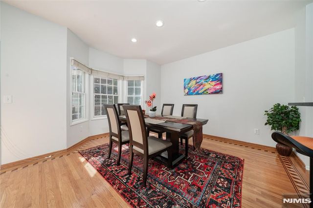 20 Pine Valley Road 148, Livingston, NJ 07039