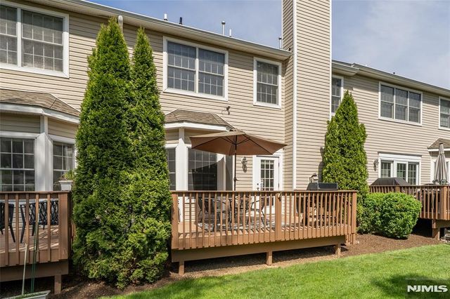 20 Pine Valley Road 148, Livingston, NJ 07039
