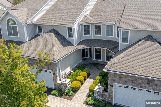 20 Pine Valley Road 148, Livingston, NJ 07039