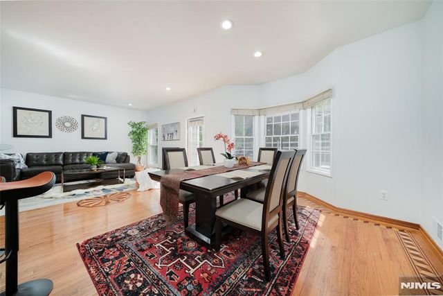 20 Pine Valley Road 148, Livingston, NJ 07039
