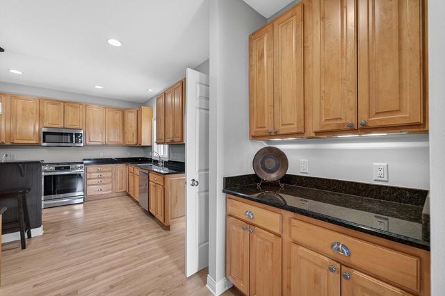 1614 Blue Ridge Trail, Waunakee, WI 53597