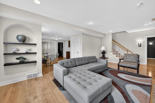 1614 Blue Ridge Trail, Waunakee, WI 53597