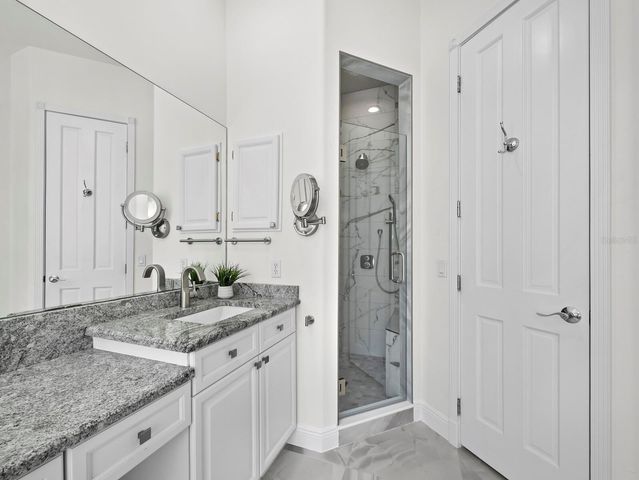 1914 HARBOUR LINKS CIRCLE 10, Longboat Key, FL 34228