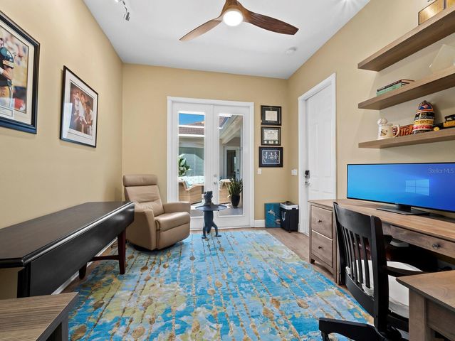 1914 HARBOUR LINKS CIRCLE 10, Longboat Key, FL 34228