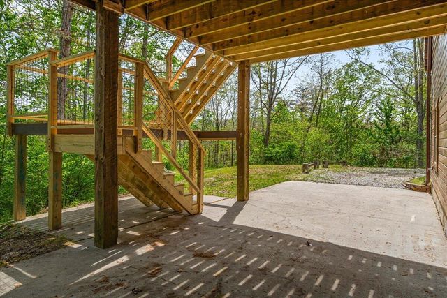 300 Oak Ridge Drive, Stanton, KY 40380