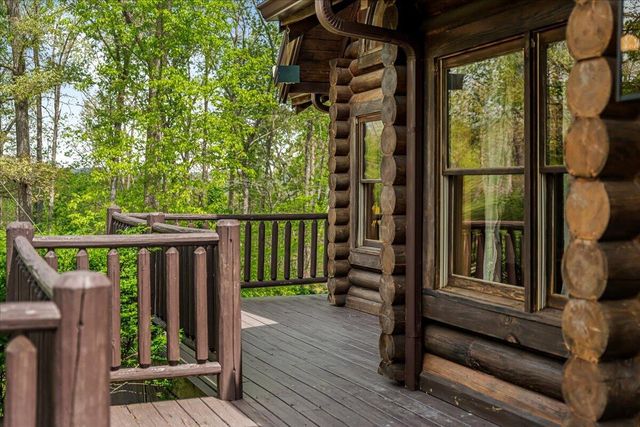 300 Oak Ridge Drive, Stanton, KY 40380