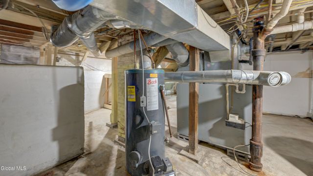 120 County Highway 155, Broadalbin, NY 12025