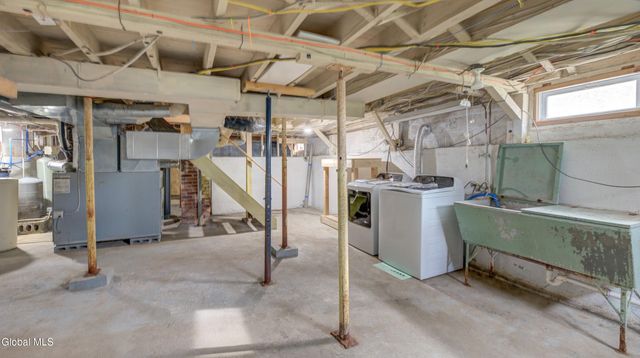 120 County Highway 155, Broadalbin, NY 12025