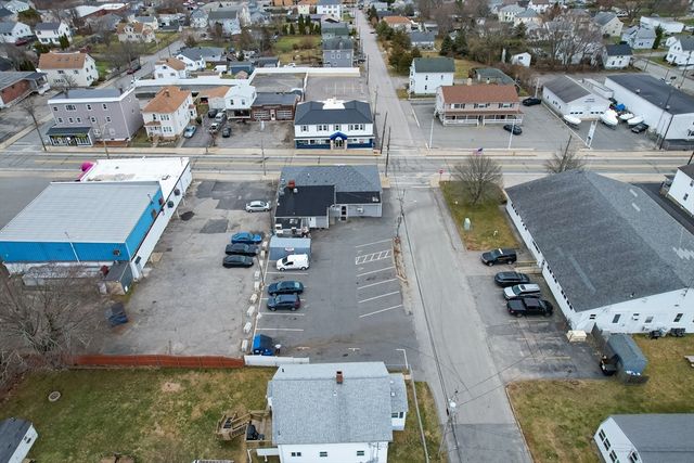 77 Main Road, Tiverton, RI 02878