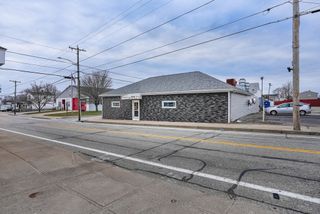 77 Main Road, Tiverton, RI 02878