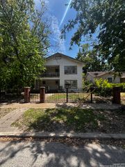 202 Benita, San Antonio, TX 78210