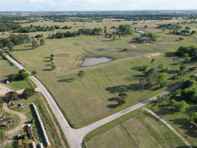 2525 North Meyersville Road, Brenham, TX 77833