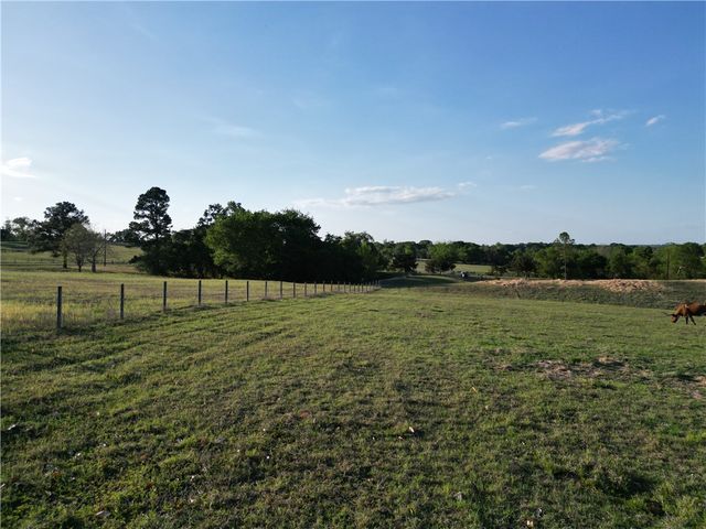 2525 North Meyersville Road, Brenham, TX 77833