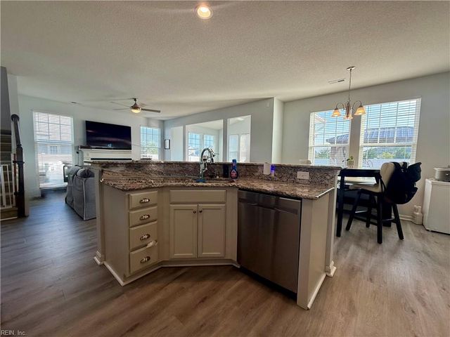 937 Arrowleaf WAY, Chesapeake, VA 23323