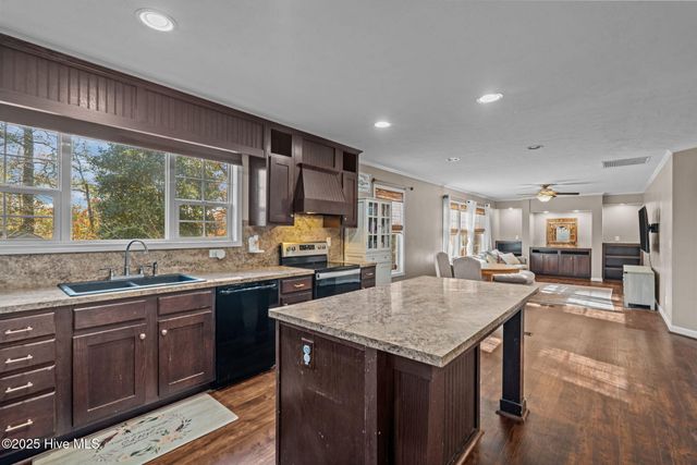 247 Mcmillan Road, Vass, NC 28394