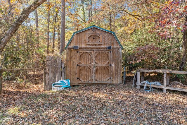 247 Mcmillan Road, Vass, NC 28394