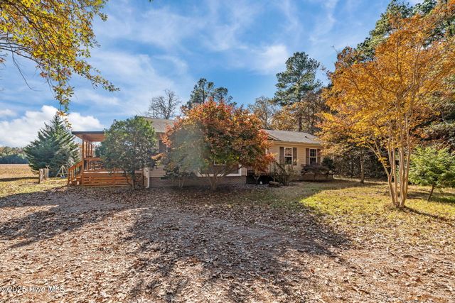 247 Mcmillan Road, Vass, NC 28394