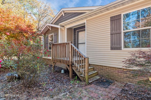 247 Mcmillan Road, Vass, NC 28394