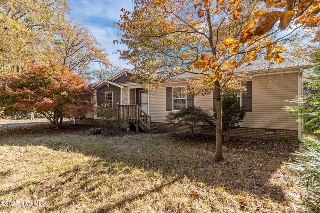 247 Mcmillan Road, Vass, NC 28394