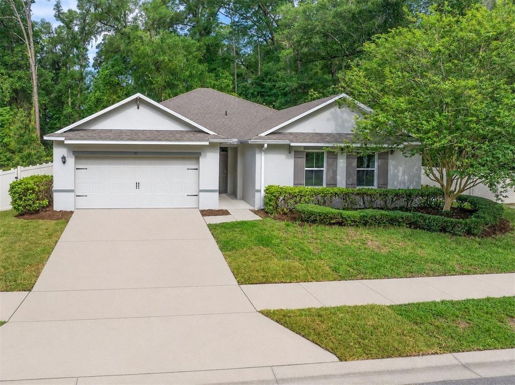 111 POINT PLEASANT ROAD, Deland, FL 32724