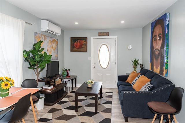 33 Ridge St Street, Cranston, RI 02920
