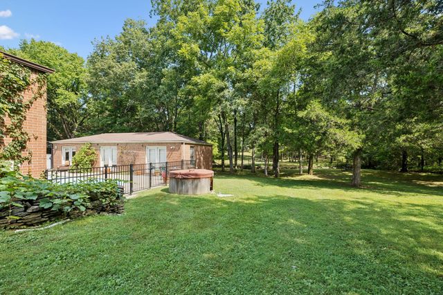 1030 Waller Rd, Brentwood, TN 37027