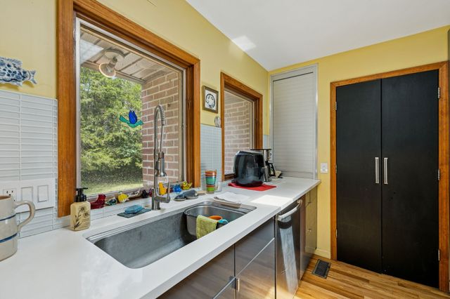 1030 Waller Rd, Brentwood, TN 37027