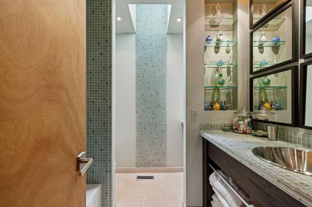 1030 Waller Rd, Brentwood, TN 37027