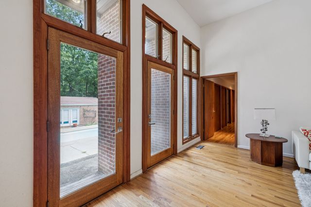 1030 Waller Rd, Brentwood, TN 37027